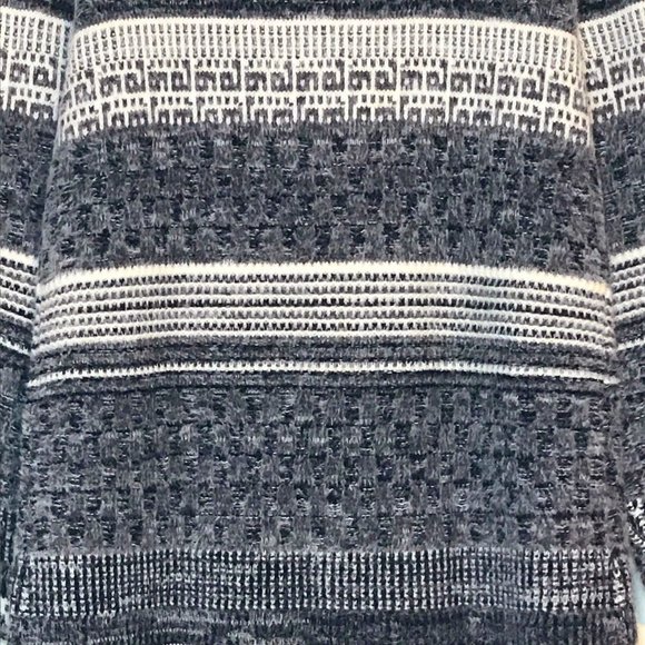 Gray Fuzzy Duster Cardigan Warm Winter Carcoat NWOT - Size M - Picture 6 of 6